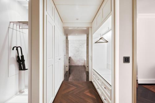 Deluxe Junior Suite with Balcony and Lake View
