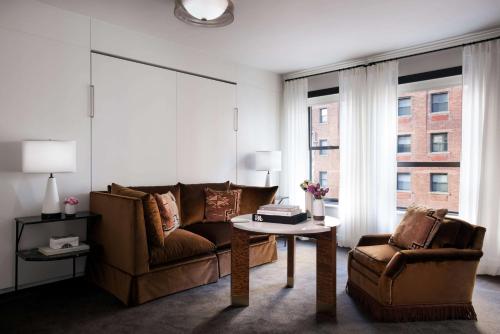 Junior Suite, 1 Double Murphy Bed ( Delaware View)