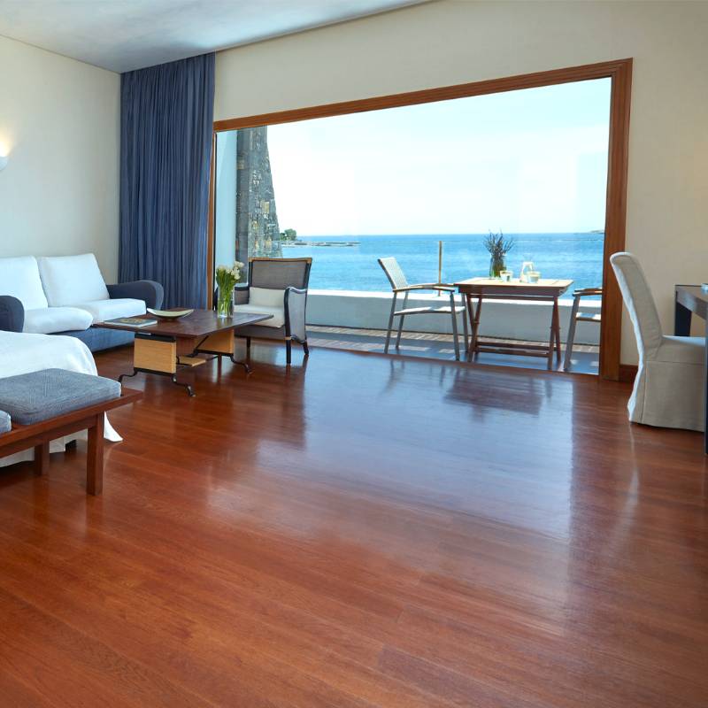 Bungalow on the Waterfront