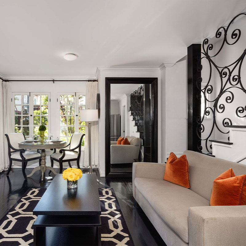 King Two Story Suite