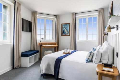 Deluxe Double Room with Sea View