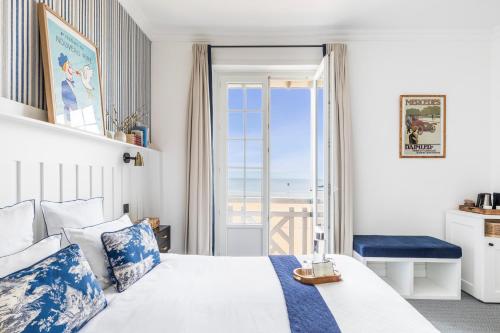 Deluxe Double Room with Sea View