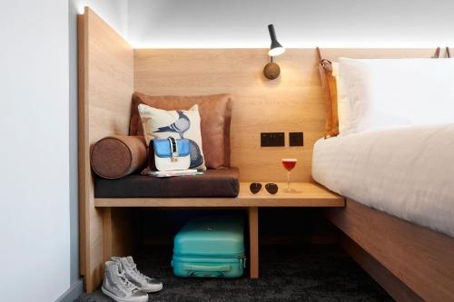 Moxy Sleeper, Guest room, 1 King