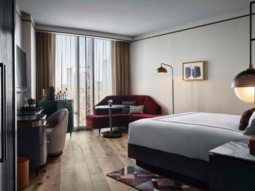 Junior King Suite with City View
