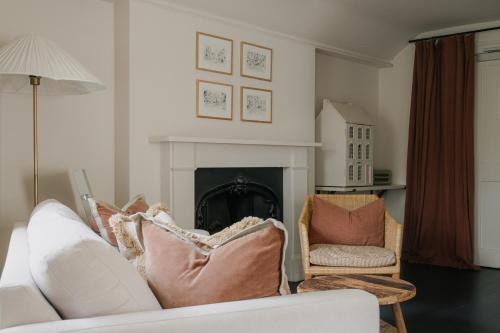 Coach House Large Guest Room