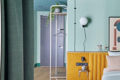 One Bedroom Open Plan Suite