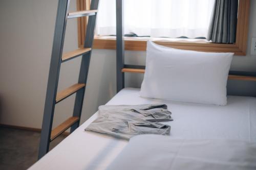 Economy Twin Room with Bunk Bed
