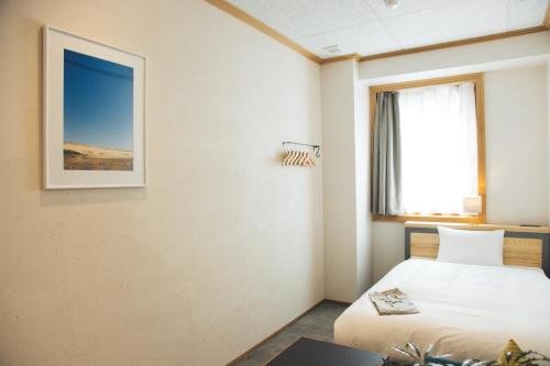 Single Room with Shared Bathroom