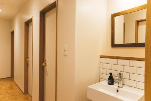 Single Room with Shared Bathroom and River View