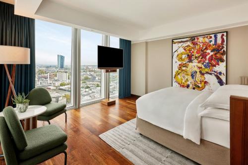 Panoramic Deluxe King Room