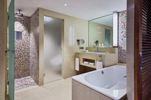 Skyline Deluxe King Room