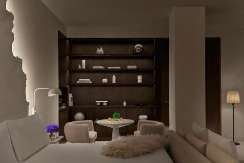 One-Bedroom Corner Loft Suite with City View