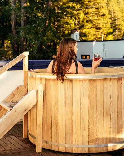 Suite with Hot Tub