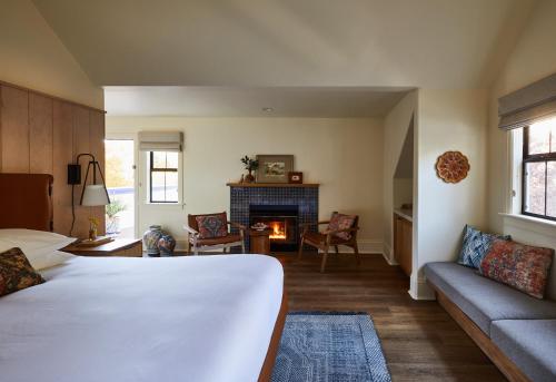 King Room with Balcony