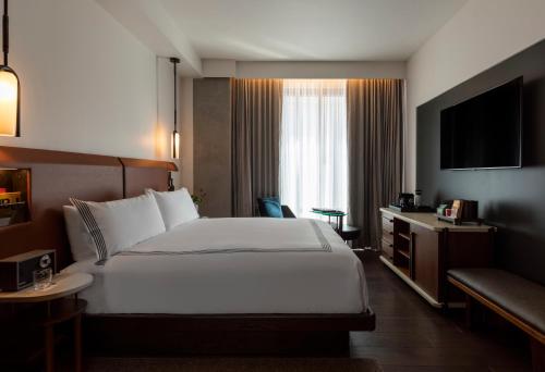 King Room with City View