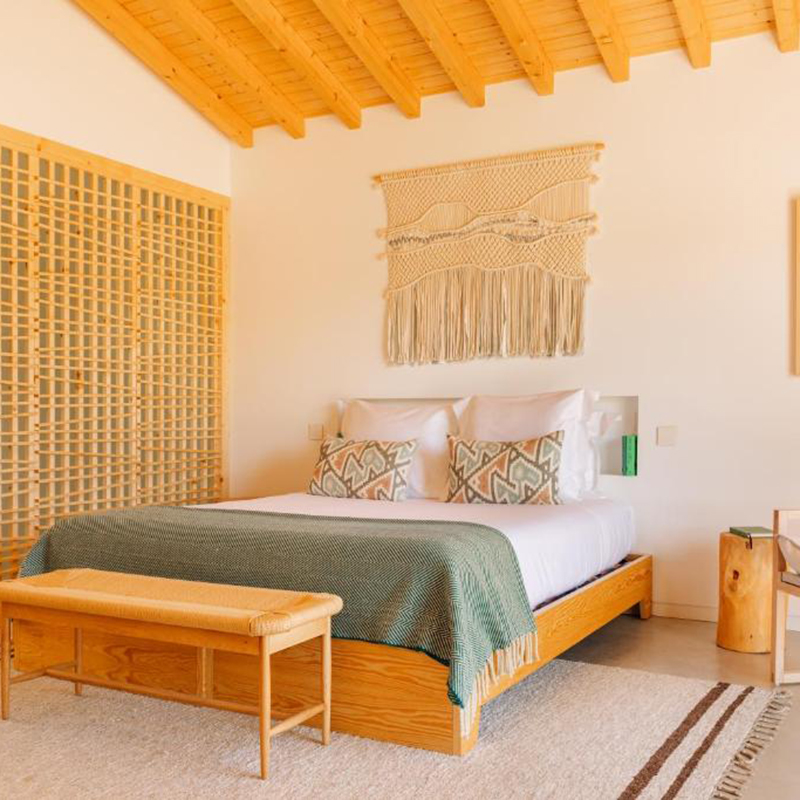 Deluxe Suite with Exterior Courtyard