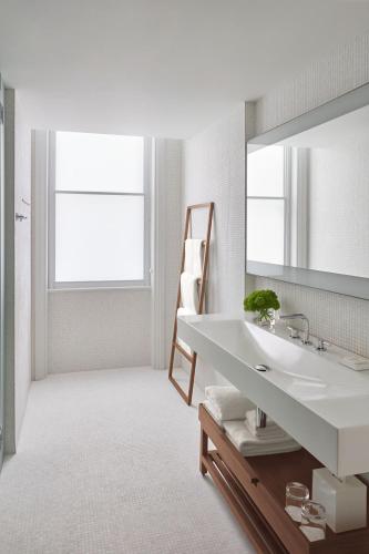 Premier Loft King Room