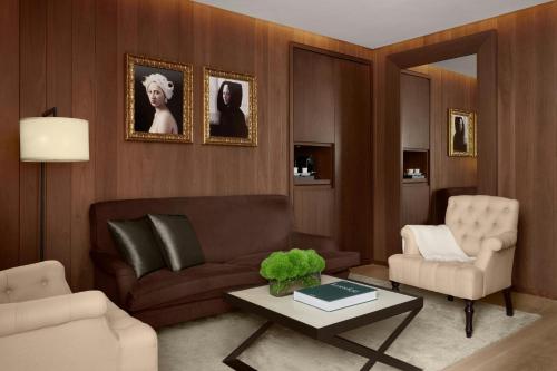 King Suite with Terrace