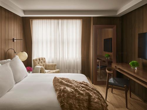 Superior Guest Room with Queen Bed
