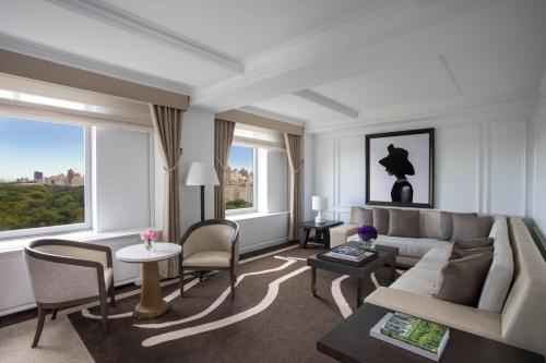 Grand Park View Suite with Club Lounge Access