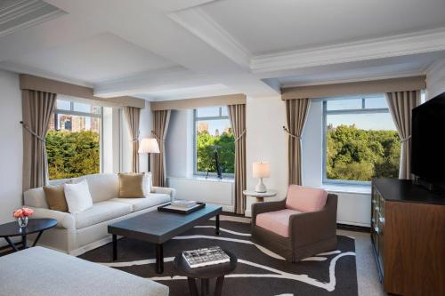 Park View Suite with Club Lounge Access