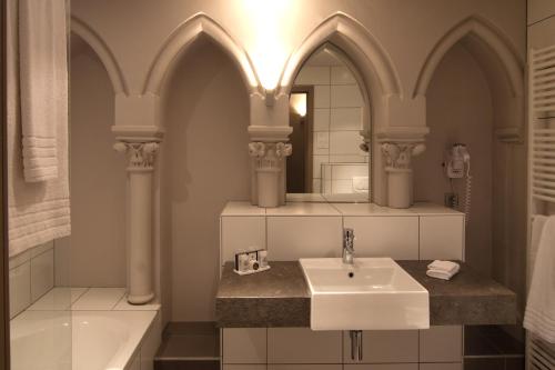 Deluxe Double Room in Church area