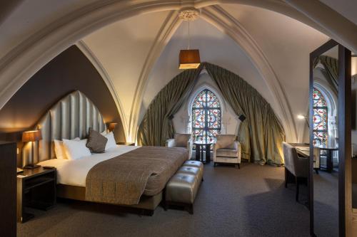 Deluxe Double Room in Church area