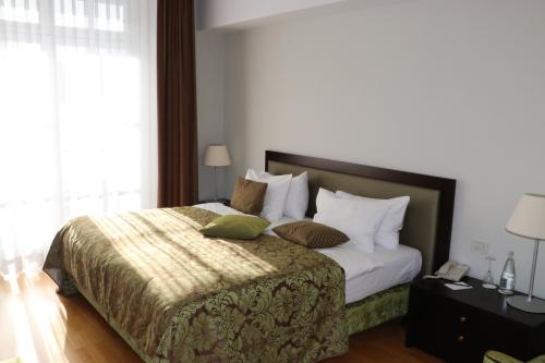 Premium Three-Bedroom Suite