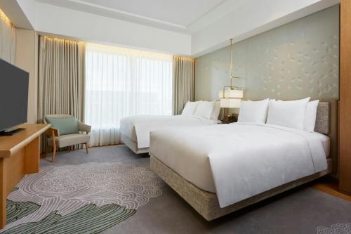 Executive, Suite, 2 Double, Corner room, City view