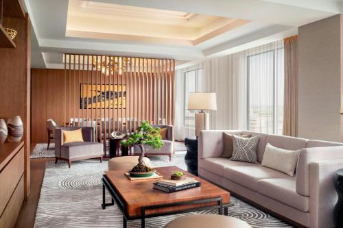 Presidential, Executive lounge access, Presidential Suite, City view