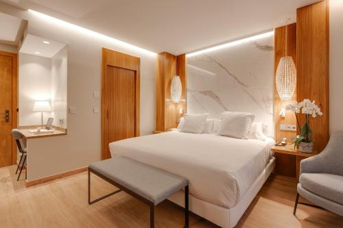 Suite with Hammam, Hydromassage Bathtub, Sauna and Terrace