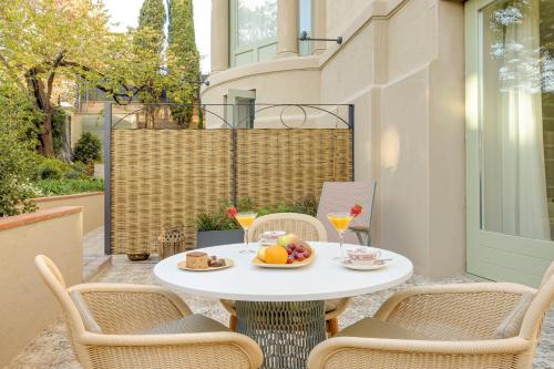 Suite with Hammam, Hydromassage Bathtub, Sauna and Terrace