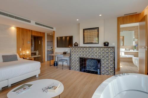 Suite Suite Tibidabo 32 with Hammam, Hydromassage Bathtub and Sauna
