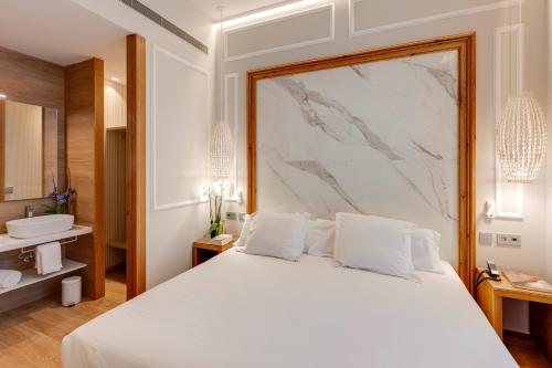 Suite Mirlo with Hammam, Hydromassage Bathtub and Sauna