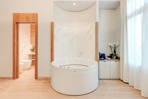 Suite Mirlo with Hammam, Hydromassage Bathtub and Sauna