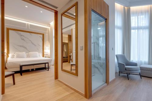 Suite Mirlo with Hammam, Hydromassage Bathtub and Sauna