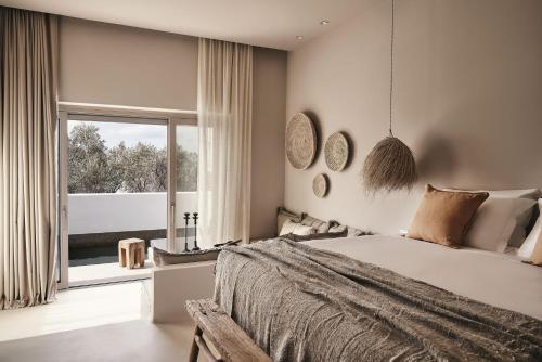 Cyclades Partial Sea View Suite Pool