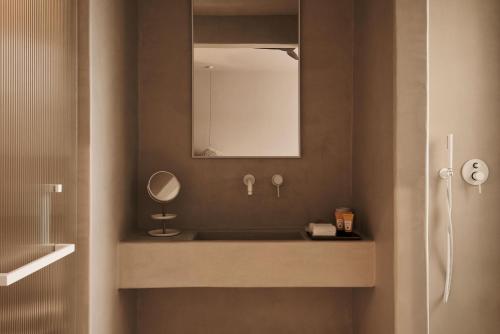 Cyclades Partial Sea View Suite Pool