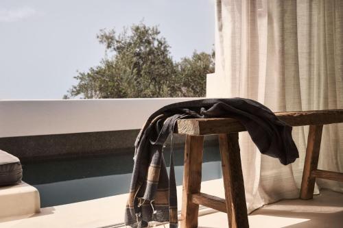 Cyclades Partial Sea View Suite Pool