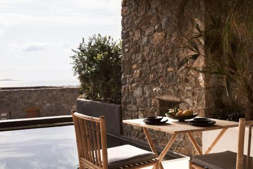 Amyth Sea View Suite with Private Pool