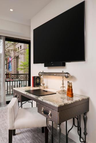 King Suite with Balcony