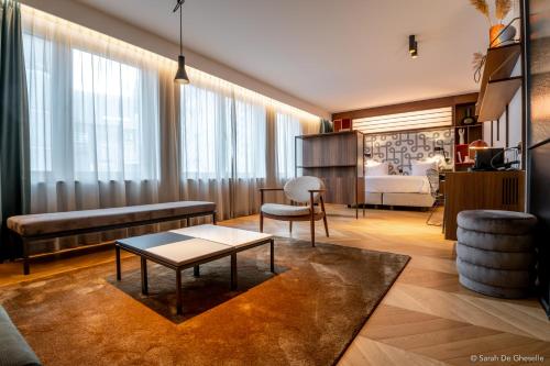 Suite for the Tribe