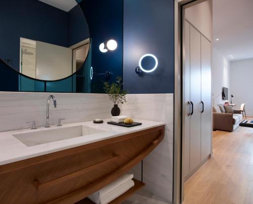 Executive Junior Suite 