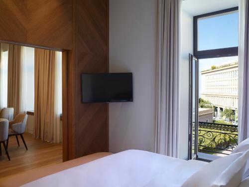 Milos Signature Suite