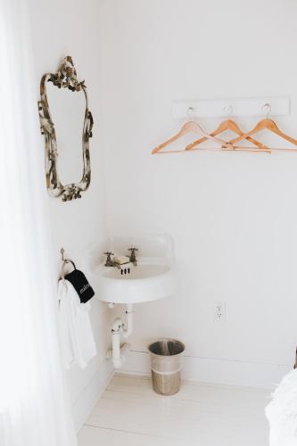 Queen Room With Shared Bathroom