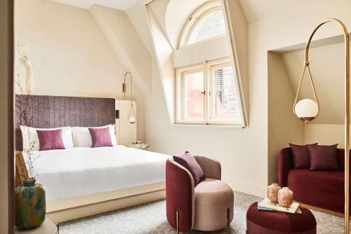 Premium King Room