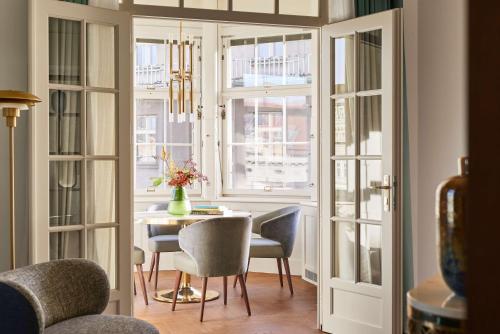 Wintergarden Suite