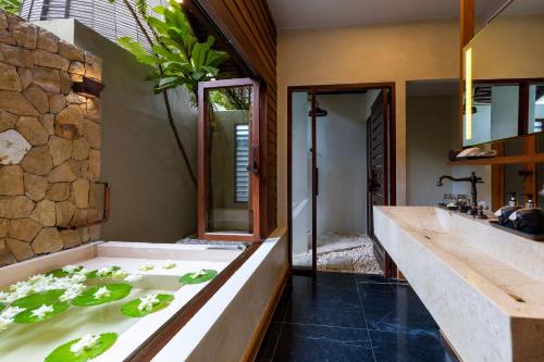 The Tubkaak Suite