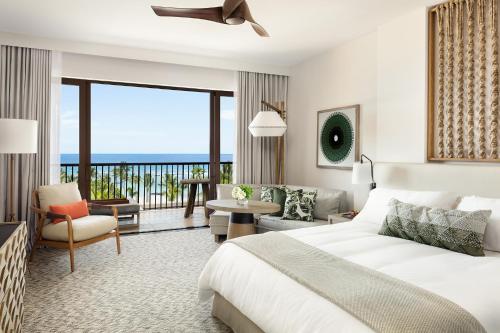 Ocean View Lanai King Hearing Accessible