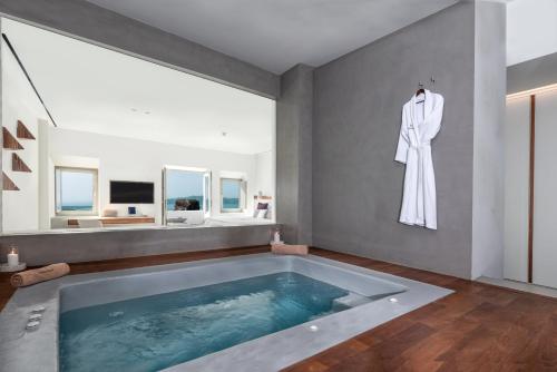 Grace Two-Bedroom Suite with Plunge Pool